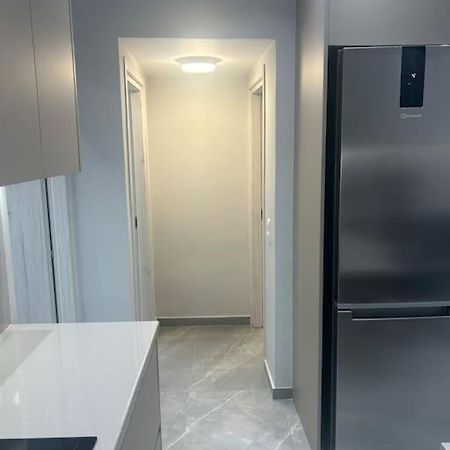 Luxury Apt 5Min To Metro Nikaia Piraeus Exterior photo