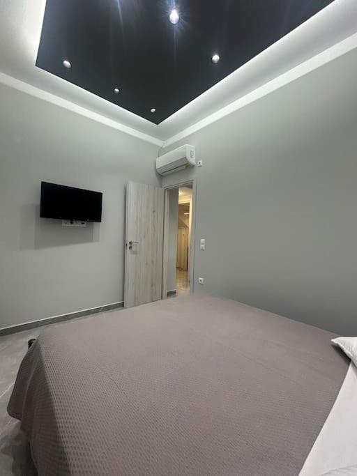 Luxury Apt 5Min To Metro Nikaia Piraeus Exterior photo